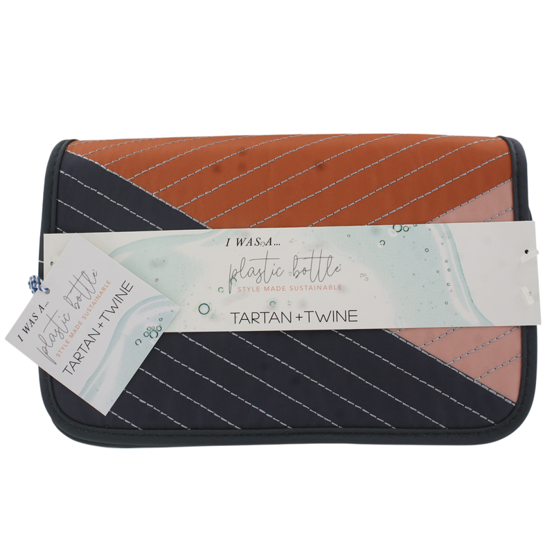 Tartan + Twine Deluxe Weekender Makeup Toiletry Bag Travel Zip Around + Flap Geo