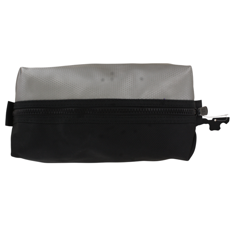 London SOHO New York Men's Athletic Kit Toiletry Bag – Black and Gray Durable Zippered Travel Organizer for Gym, Sports, Shaving, Grooming, and Essentials